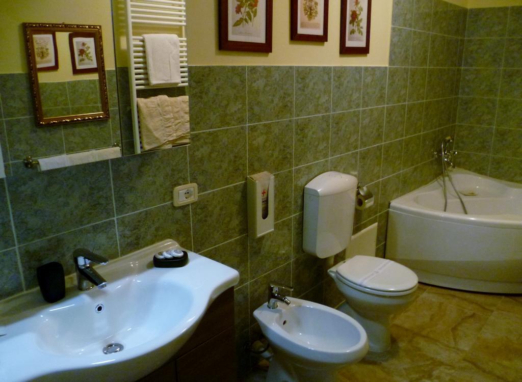 Domus Langhe B&B Treiso Extérieur photo