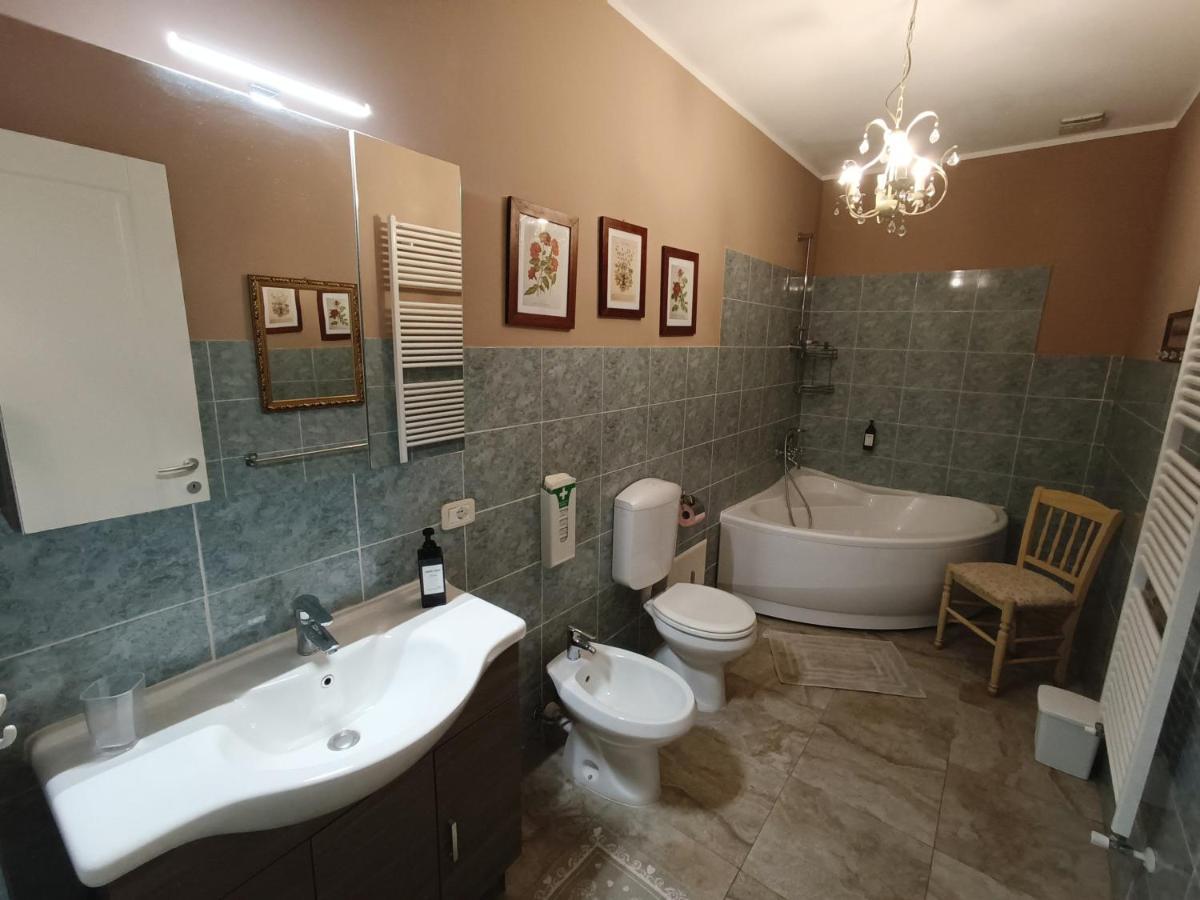Domus Langhe B&B Treiso Extérieur photo