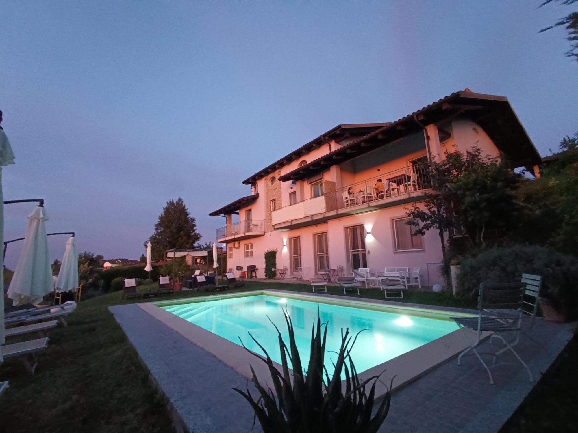 Domus Langhe B&B Treiso Extérieur photo