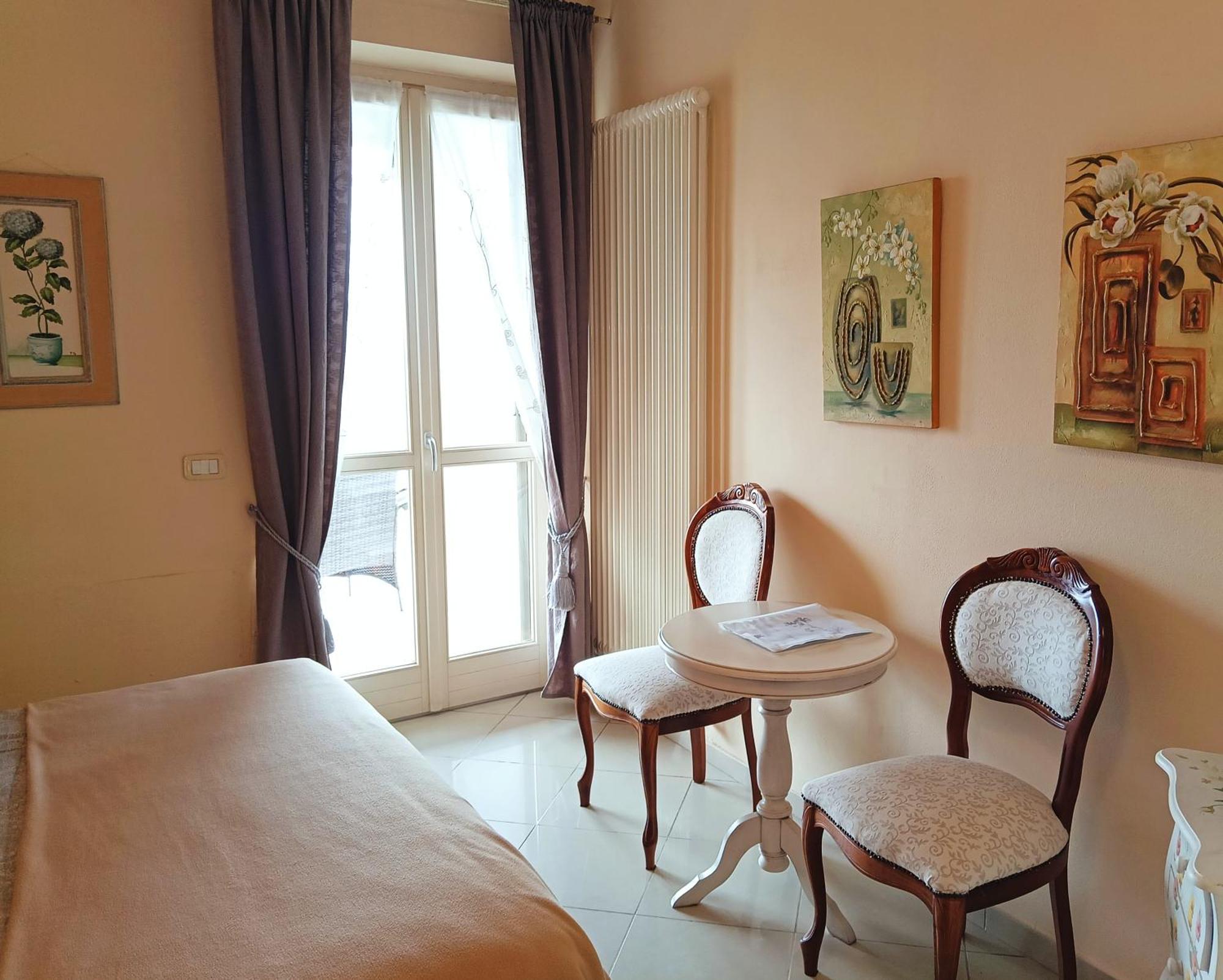 Domus Langhe B&B Treiso Extérieur photo